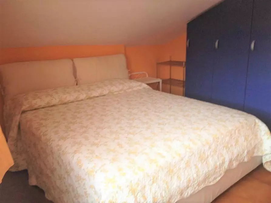 Immagine 22 di Mansarda in vendita  a Massa