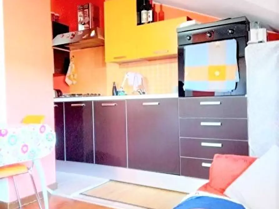 Immagine 8 di Mansarda in vendita  a Massa