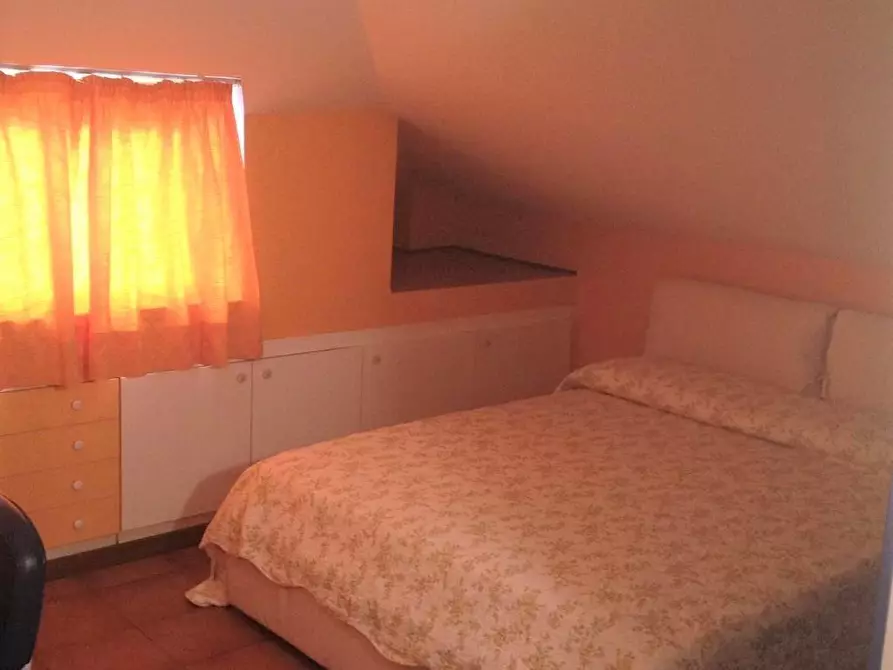 Immagine 26 di Mansarda in vendita  a Massa