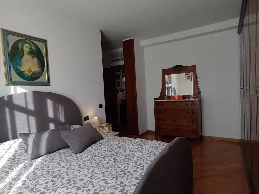 Immagine 8 di Casa bifamiliare in vendita  a Carrara