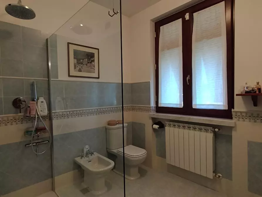 Immagine 18 di Casa bifamiliare in vendita  a Carrara