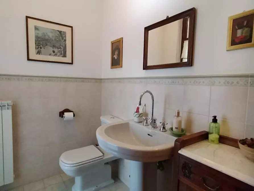 Immagine 4 di Casa bifamiliare in vendita  a Carrara