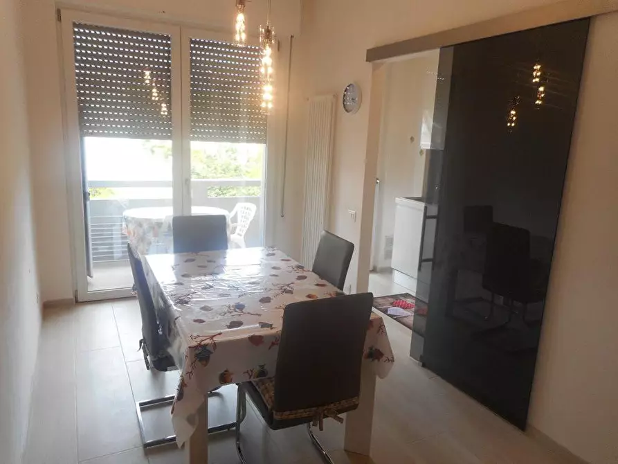 Immagine 3 di Appartamento in affitto  a Massa