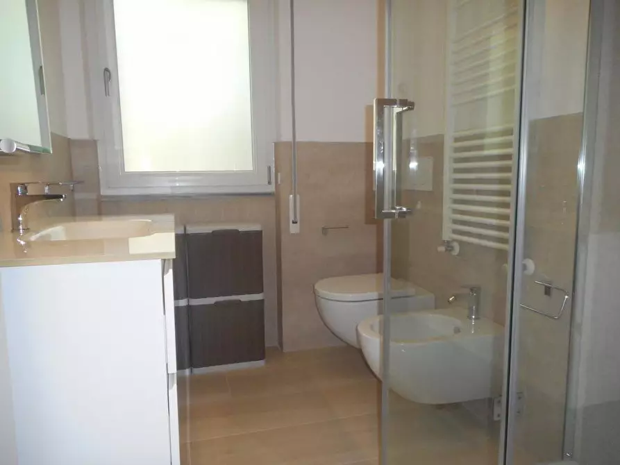 Immagine 12 di Appartamento in affitto  a Massa