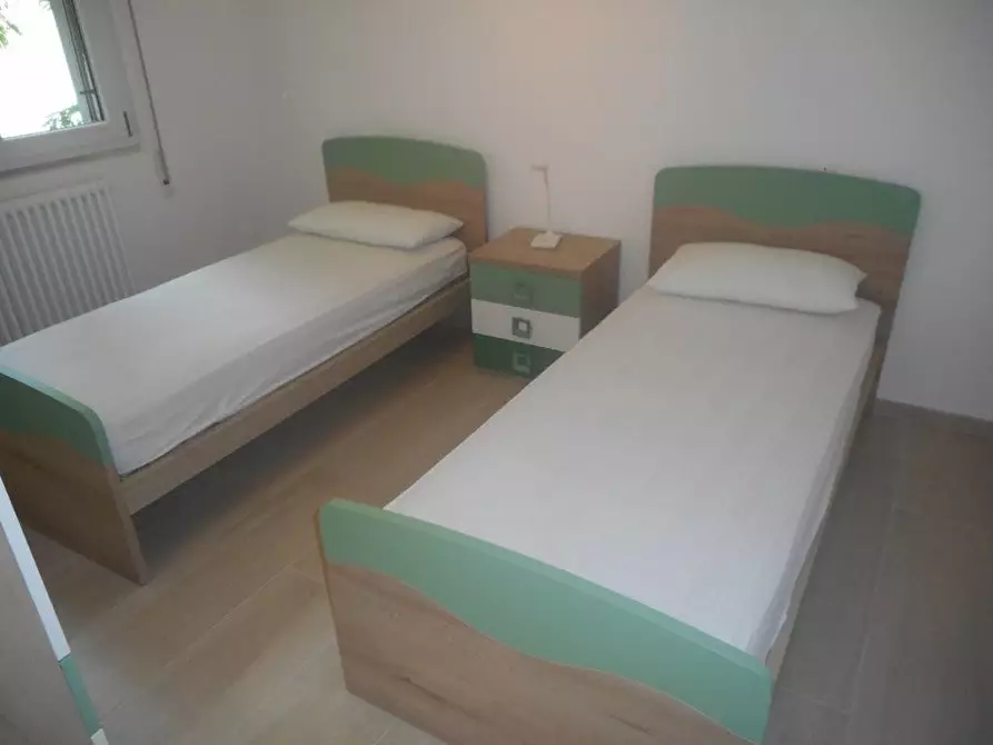 Immagine 13 di Appartamento in affitto  a Massa