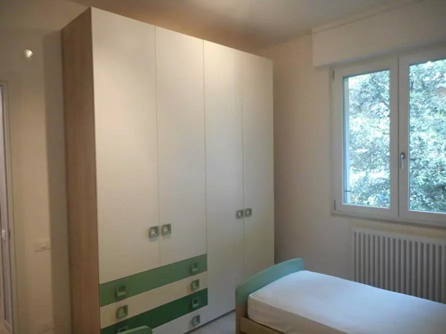 Immagine 14 di Appartamento in affitto  a Massa