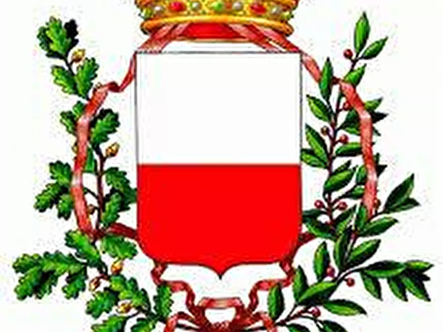 Immagine 10 di Locale commerciale in affitto  a Lucca