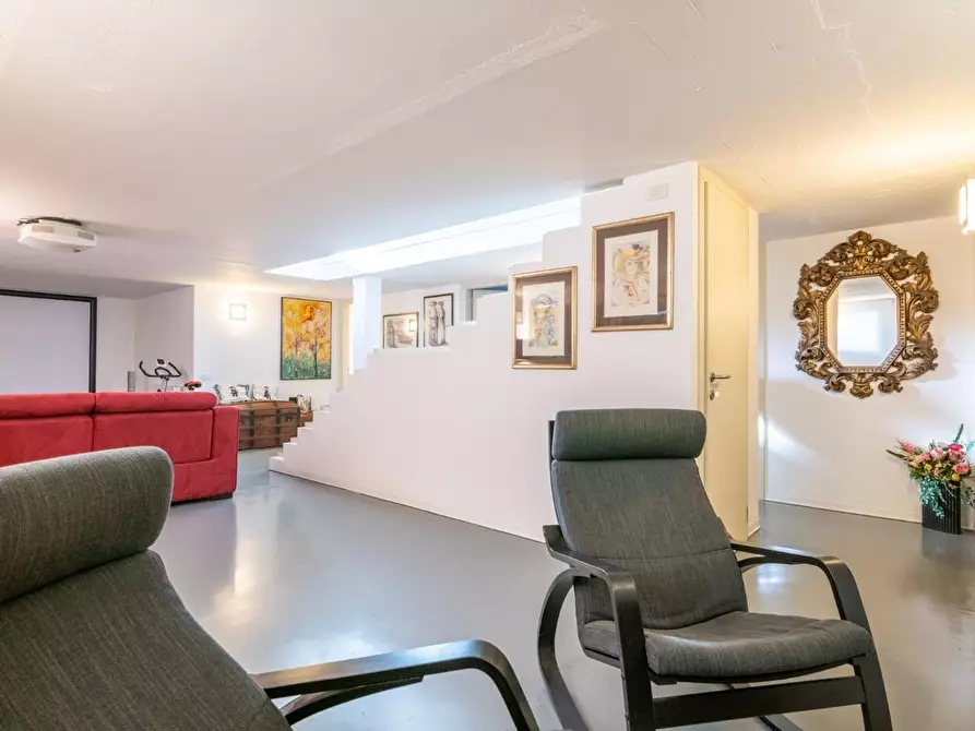 Immagine 34 di Villa in vendita  a Buti