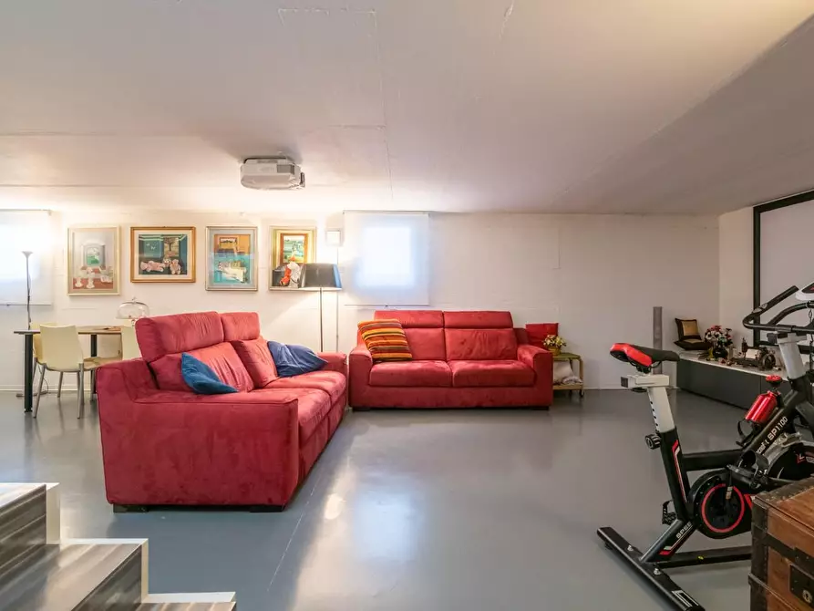 Immagine 28 di Villa in vendita  a Buti