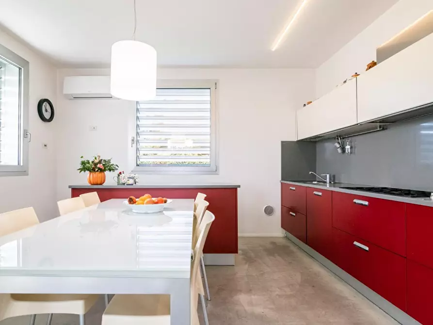 Immagine 10 di Villa in vendita  a Buti