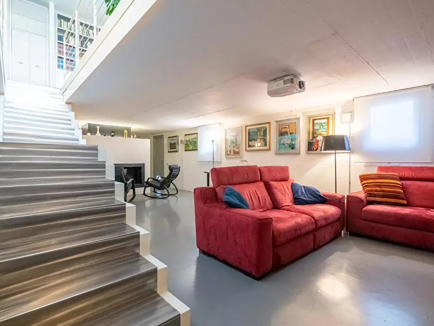 Immagine 29 di Villa in vendita  a Buti