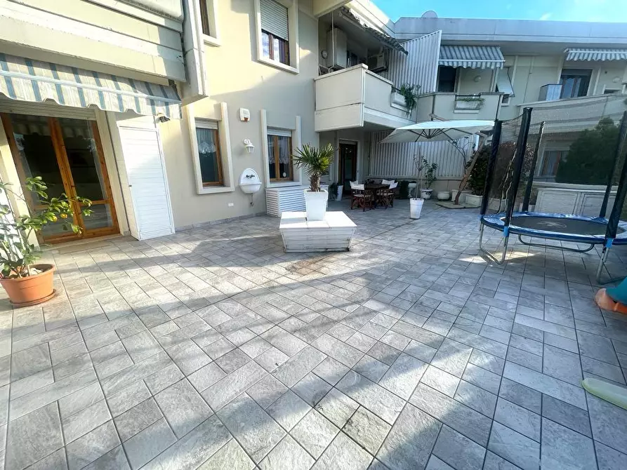 Immagine 18 di Appartamento in vendita  a Empoli