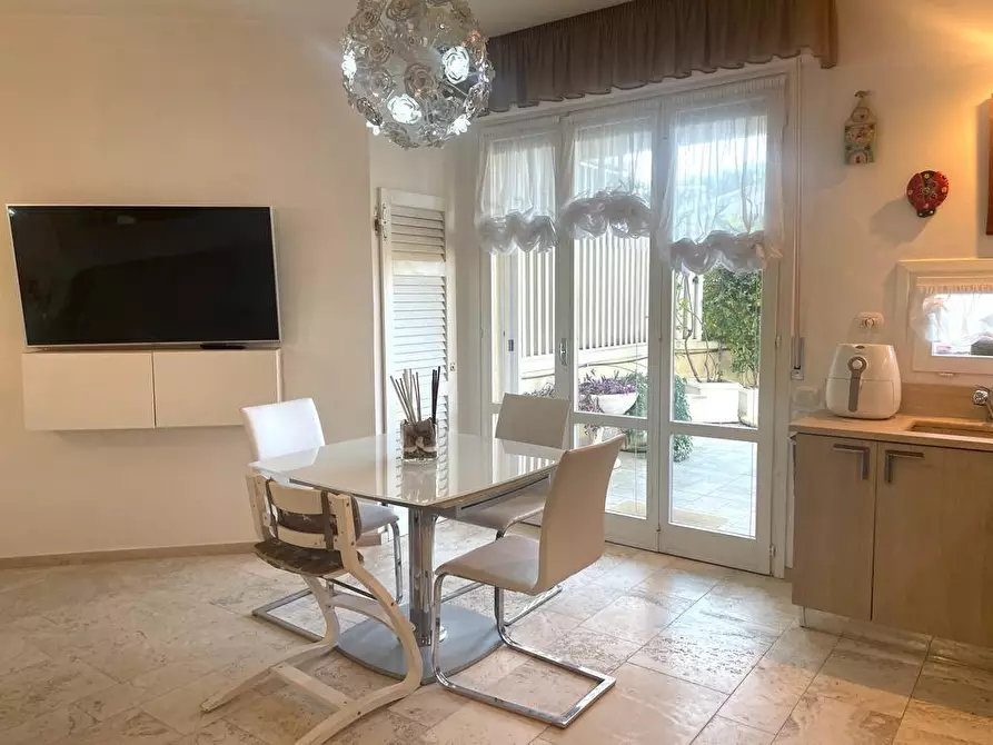 Immagine 21 di Appartamento in vendita  a Empoli