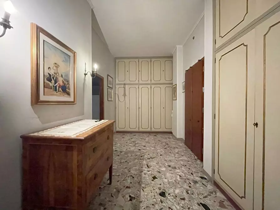 Immagine 6 di Appartamento in vendita  a Siena