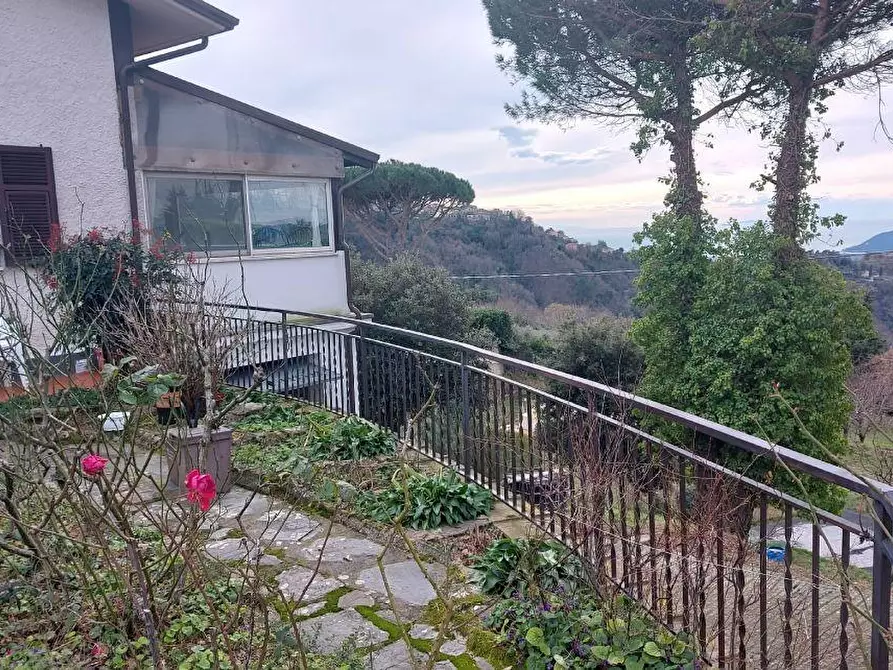 Immagine 7 di Villa in vendita  a Fosdinovo