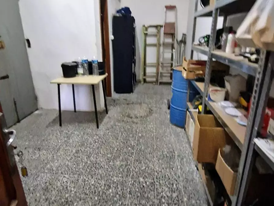 Immagine 10 di Locale commerciale in affitto  a Santa Croce Sull'arno