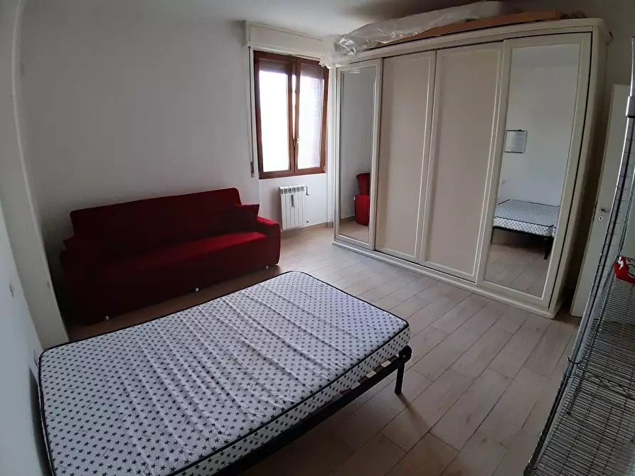 Immagine 12 di Appartamento in vendita  a Pisa