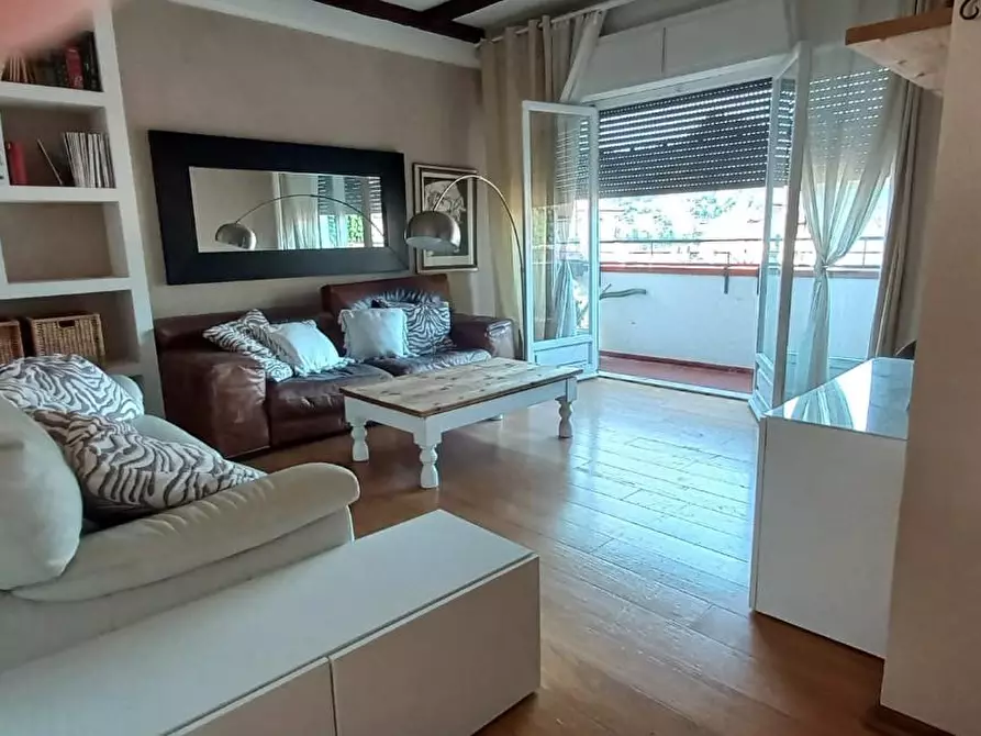 Immagine 3 di Appartamento in vendita  a Carrara