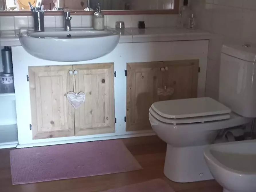 Immagine 15 di Appartamento in vendita  a Carrara