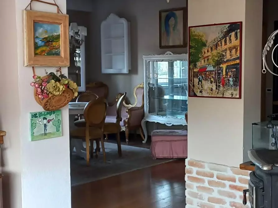 Immagine 14 di Appartamento in vendita  a Carrara