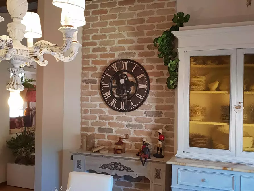 Immagine 6 di Appartamento in vendita  a Carrara