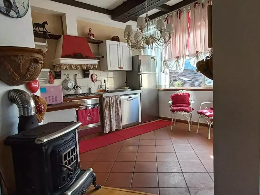 Immagine 11 di Appartamento in vendita  a Carrara