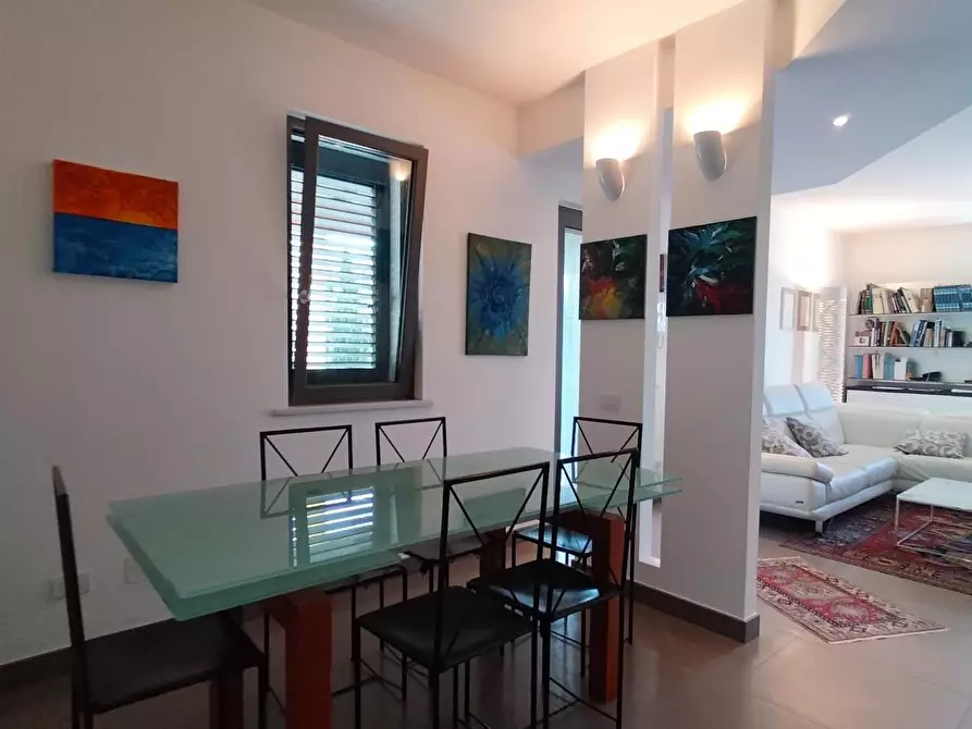 Immagine 9 di Casa bifamiliare in vendita  a Castelnuovo Magra