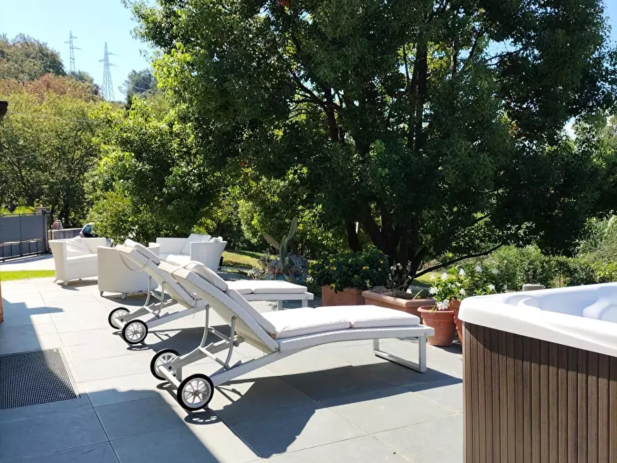 Immagine 6 di Casa bifamiliare in vendita  a Castelnuovo Magra