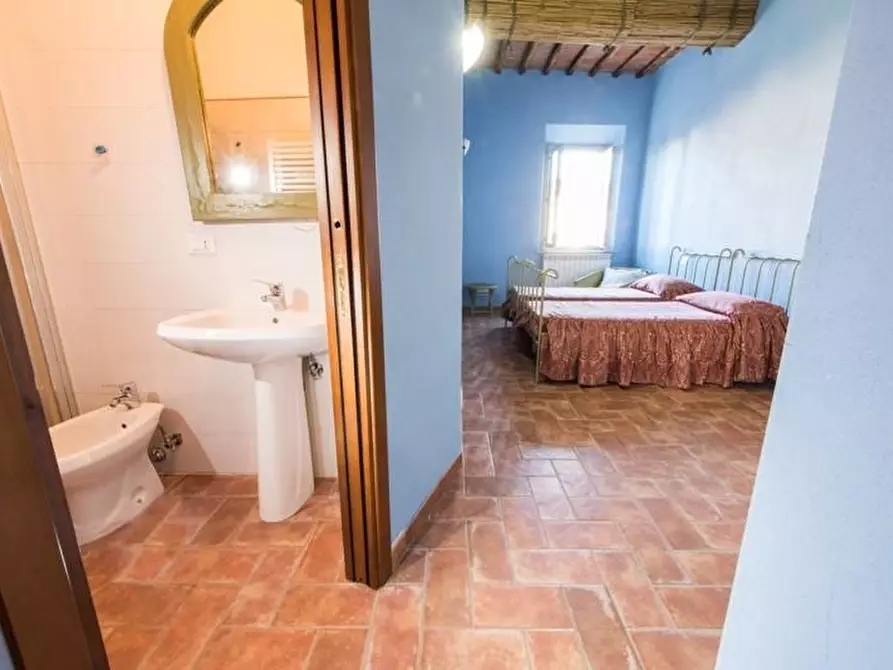 Immagine 22 di Appartamento in vendita  a Colle Di Val D'elsa