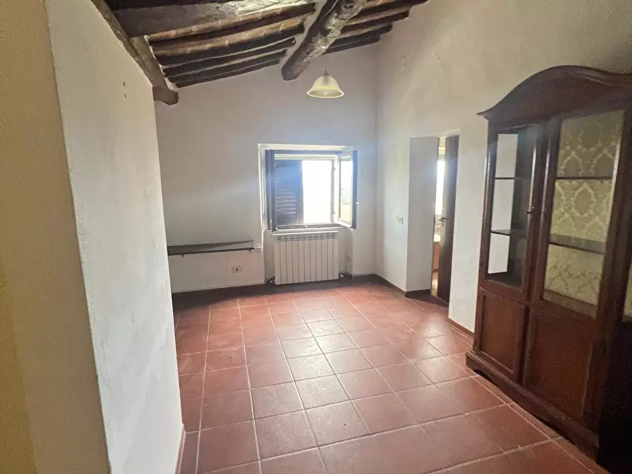 Immagine 9 di Appartamento in vendita  a San Gimignano