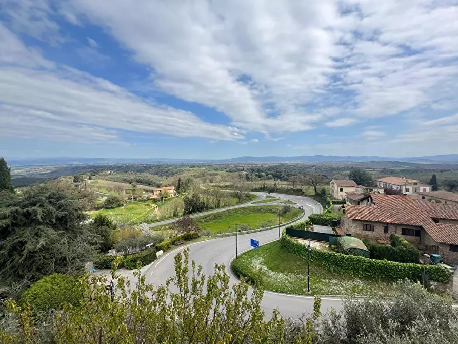 Immagine 17 di Appartamento in vendita  a San Gimignano