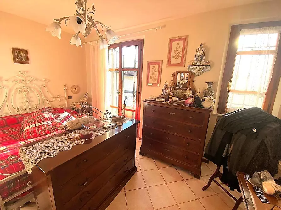 Immagine 7 di Villetta a schiera in vendita  a Massa