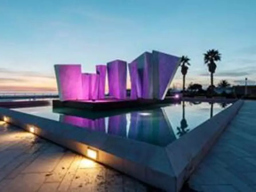 Immagine 25 di Villetta a schiera in vendita  a Massa