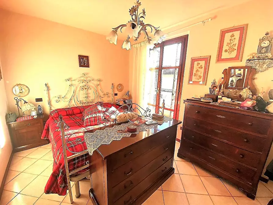 Immagine 8 di Villetta a schiera in vendita  a Massa