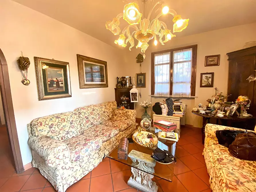 Immagine 4 di Villetta a schiera in vendita  a Massa