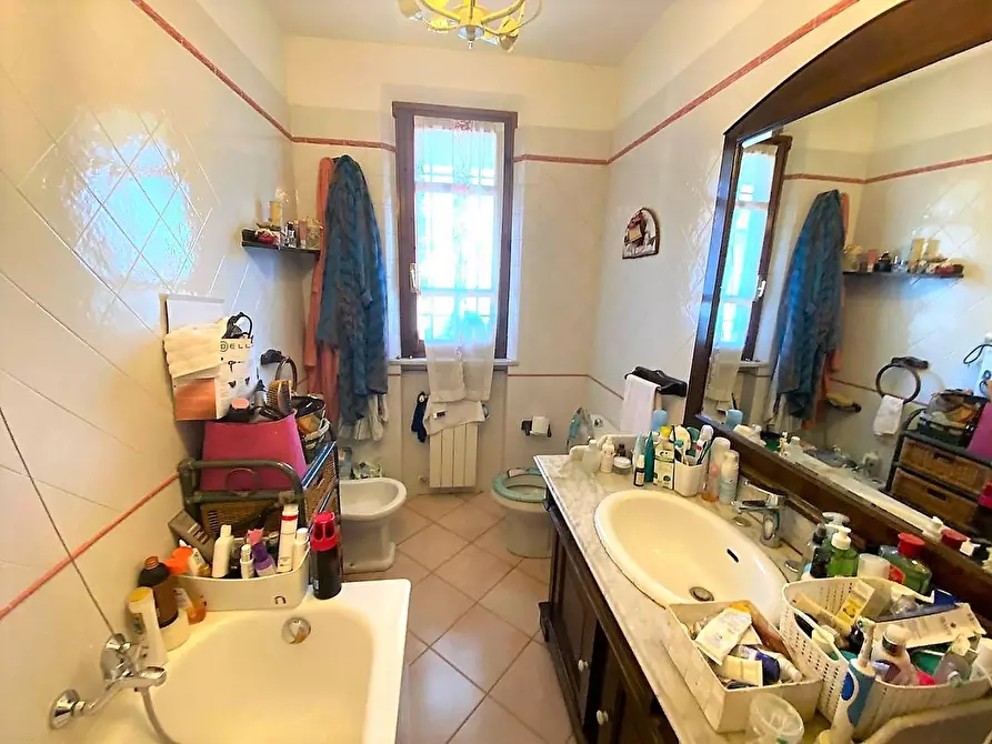 Immagine 12 di Villetta a schiera in vendita  a Massa