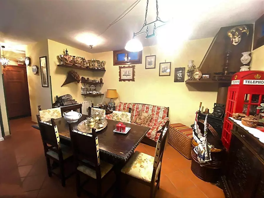 Immagine 18 di Villetta a schiera in vendita  a Massa