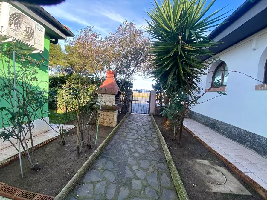 Immagine 14 di Albergo/B&B/Residence in vendita  a Piombino