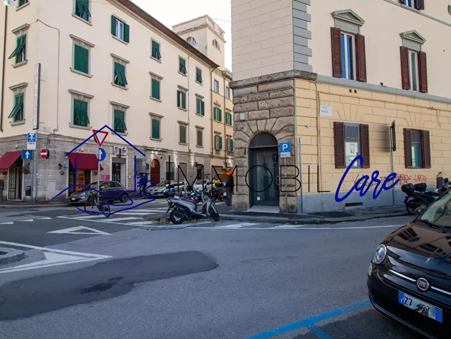 Immagine 24 di Locale commerciale in affitto  a Livorno