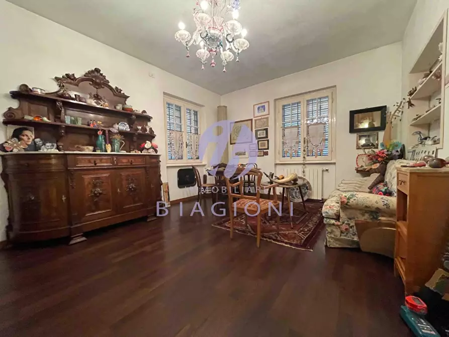 Immagine 20 di Villa in vendita  a Camaiore