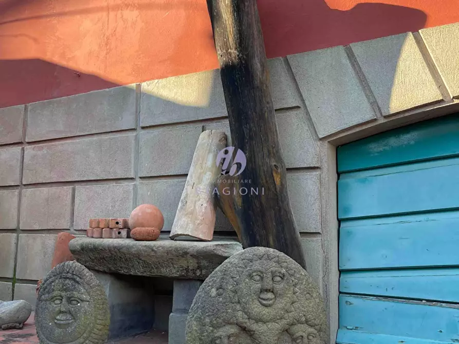 Immagine 13 di Villa in vendita  a Camaiore