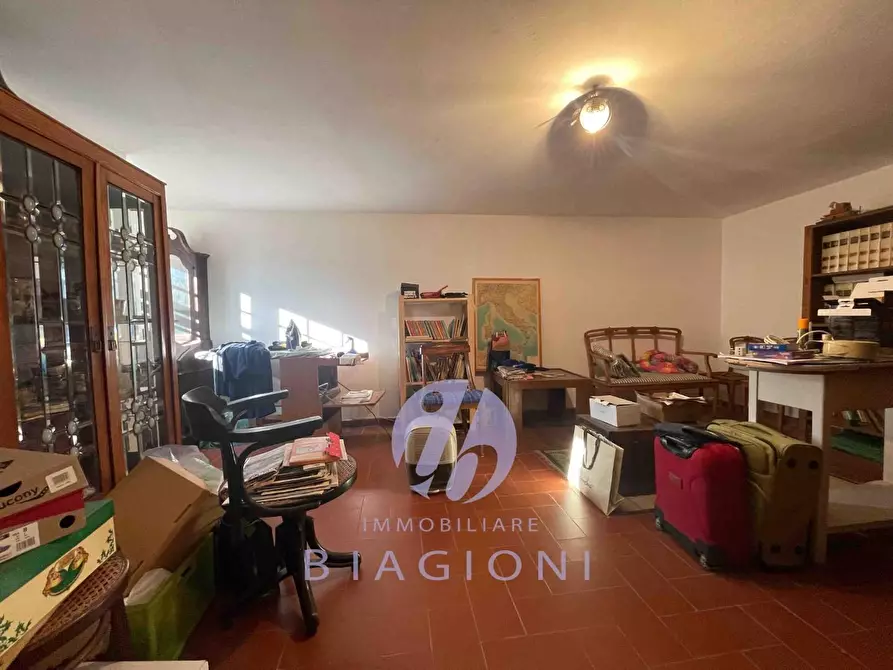 Immagine 38 di Villa in vendita  a Camaiore