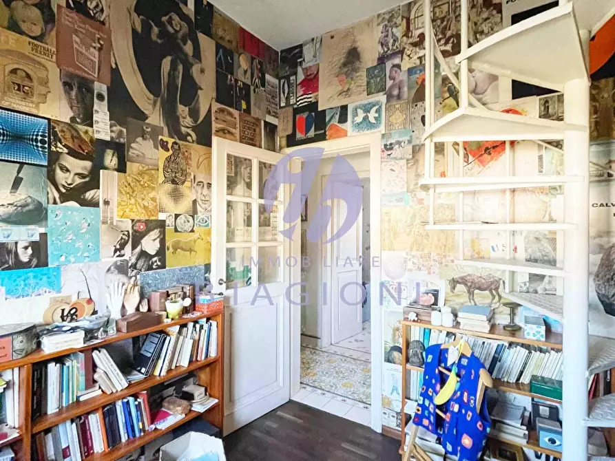 Immagine 25 di Villa in vendita  a Camaiore