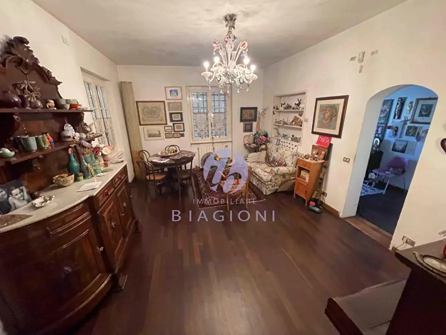 Immagine 19 di Villa in vendita  a Camaiore