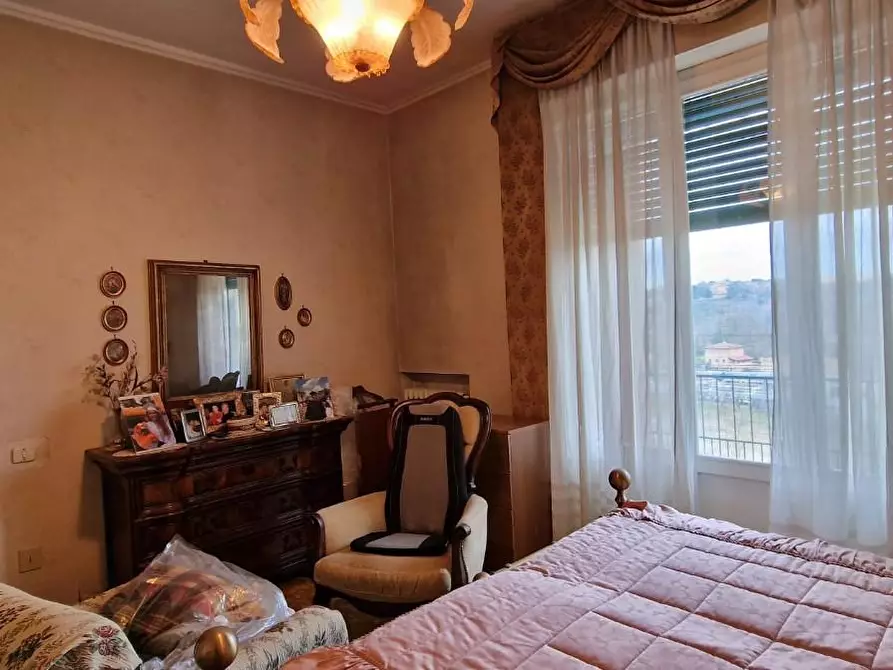 Immagine 11 di Appartamento in vendita  a Siena