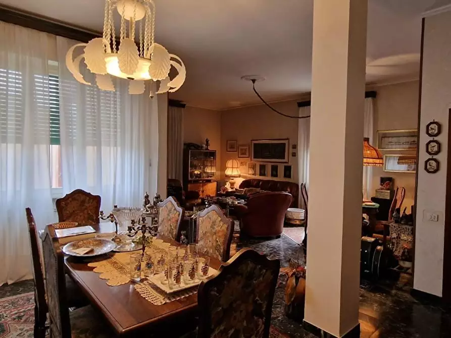 Immagine 5 di Appartamento in vendita  a Siena