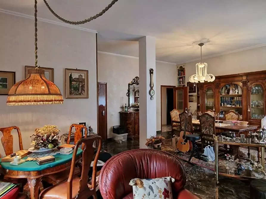 Immagine 8 di Appartamento in vendita  a Siena