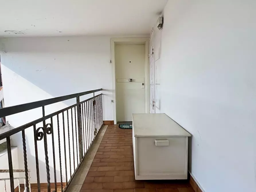 Immagine 10 di Mansarda in vendita  a Viareggio