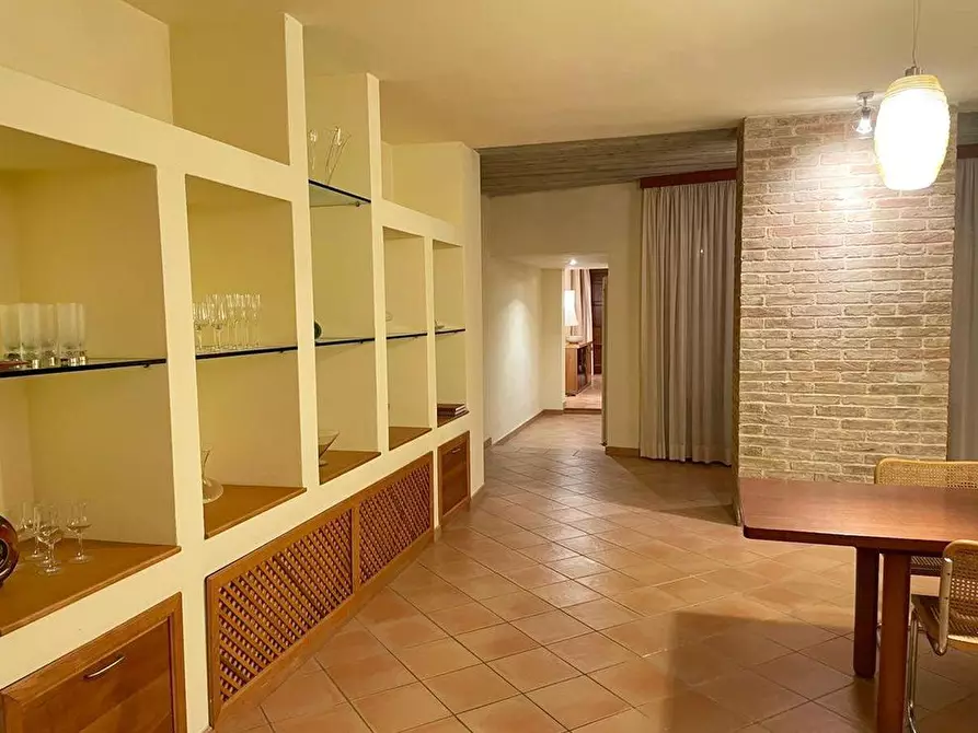 Immagine 2 di Casa colonica in vendita  a Siena