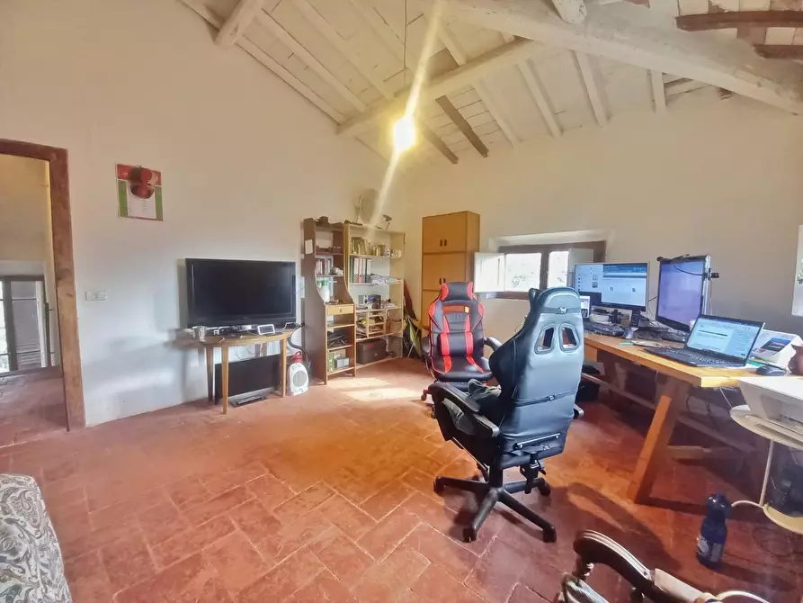 Immagine 25 di Villa in vendita  a Castelfiorentino